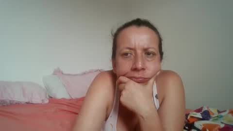 Snapshot of milfevha chatting on 10.16.25 milfevha online show from 10.16.25