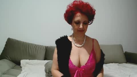 Milfsupreme online show from 02.25.25