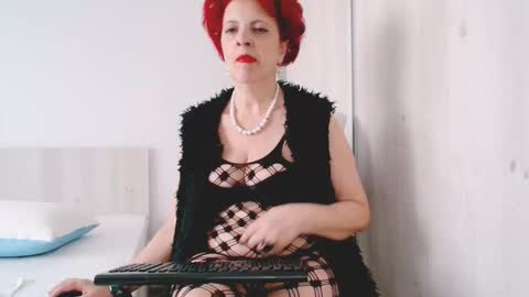 Milfsupreme online show from 11.26.25