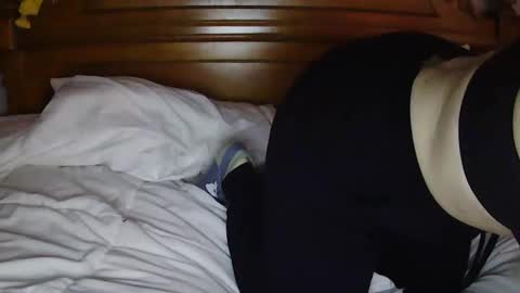 Snapshot of milfytitts chatting on 10.26.25 MilfyTitts online show from 10.26.25