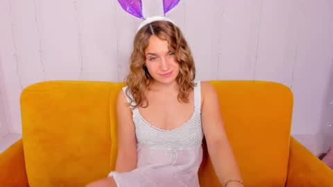 milkablond online show from 01.04.25