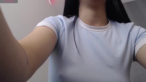 Snapshot of milker_amira chatting on 03.03.25 Amira online show from 03.03.25