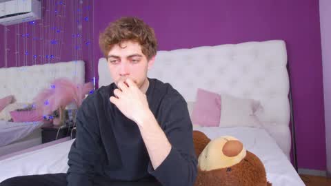 milkhunter_ online show from 04.11.26