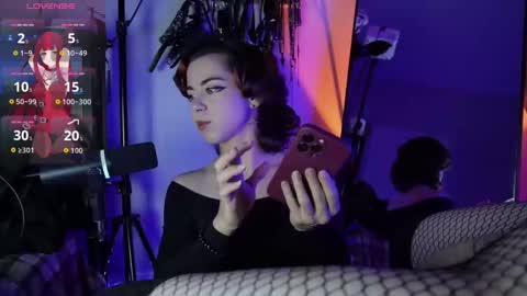 Snapshot of milkingmarlo chatting on 09.22.25 milkingmarlo online show from 09.22.25