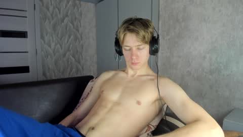 Isaac online show from 02.05.25