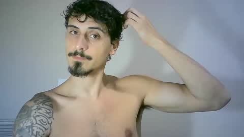 Snapshot of milkoffee chatting on 12.04.24 milkoffee online show from 12.04.24