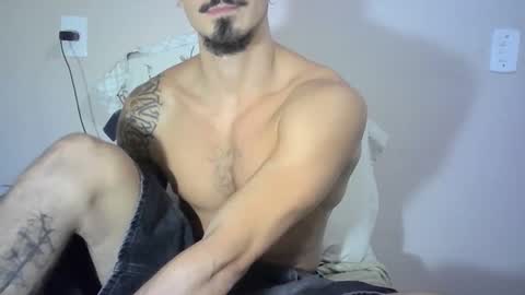 Snapshot of milkoffee chatting on 01.30.25 milkoffee online show from 01.30.25