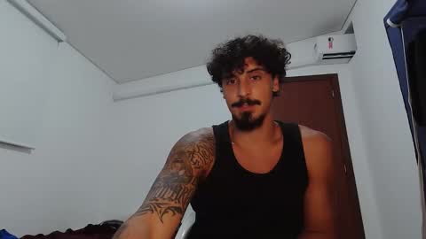 Snapshot of milkoffee chatting on 02.13.26 milkoffee online show from 02.13.26