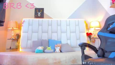 Snapshot of milkwhore1 chatting on 09.22.25 Michelle online show from 09.22.25