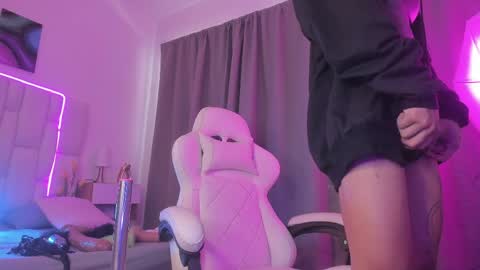 Michelle  online show from 04.10.26