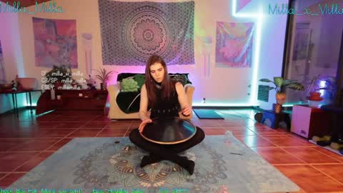 Snapshot of milla_milla chatting on 01.01.25 milla_milla online show from 01.01.25