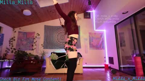 Snapshot of milla_milla chatting on 10.17.25 milla_milla online show from 10.17.25