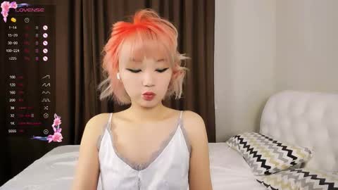 Snapshot of milla_waves chatting on 11.20.25 Milla or just Mi online show from 11.20.25