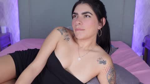 Snapshot of millabliss chatting on 03.04.25 MillaBliss online show from 03.04.25