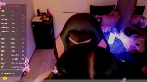 Snapshot of millandiux chatting on 02.12.26 millandiux online show from 02.12.26