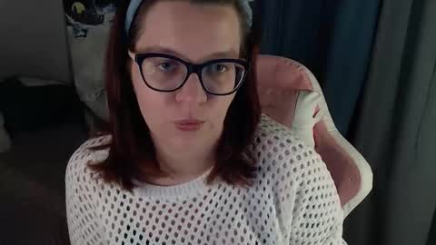 Snapshot of millapoolys chatting on 02.24.26 Milla online show from 02.24.26