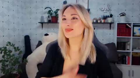 MillaXQueen online show from 04.03.26