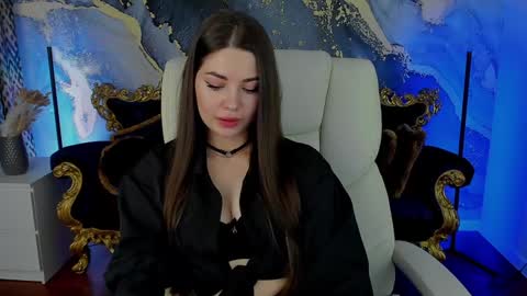 Snapshot of mille_joy chatting on 12.19.24 Mille online show from 12.19.24
