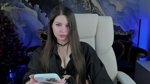 Snapshot of mille_joy chatting on 01.02.25 Mille online show from 01.02.25