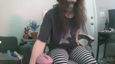 Snapshot of millenamoo chatting on 09.08.25 millenamoo online show from 09.08.25