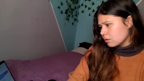 Snapshot of milliesweet77 chatting on 12.05.25 milli online show from 12.05.25