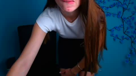Snapshot of milly_liss chatting on 06.25.26 Milly online show from 06.25.26
