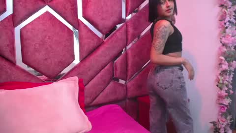 Snapshot of milly_print chatting on 02.20.25 Milly Print online show from 02.20.25