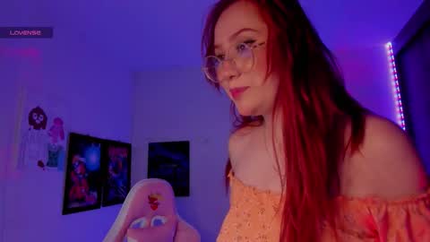 Snapshot of milly_yako chatting on 10.06.25 Monkey D Maddie online show from 10.06.25