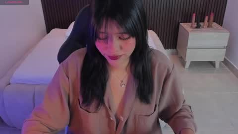 millyevans1 online show from 04.14.26