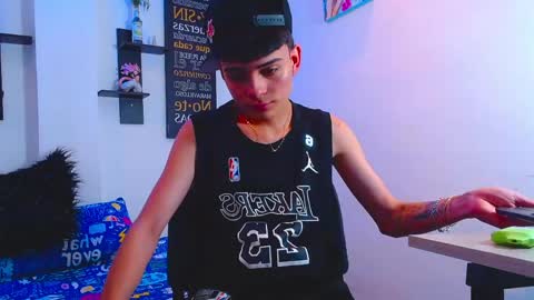 milo hot  online show from 04.07.26