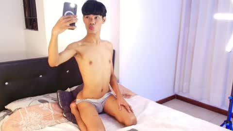 Snapshot of milo_k chatting on 07.12.26 Milo online show from 07.12.26