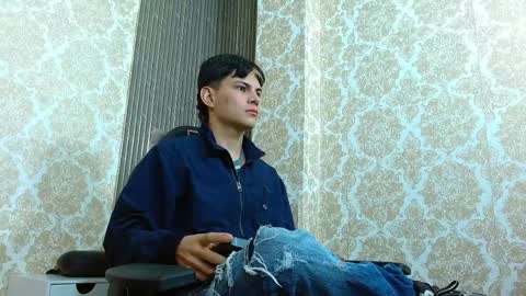 milo_tay1 online show from 04.06.26