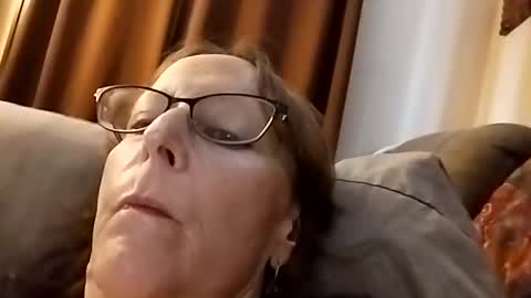 miloanj online show from 04.05.26