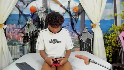 miltondelis online show from 10.26.25