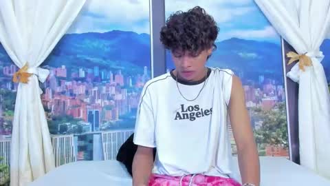 miltondelis online show from 11.11.25