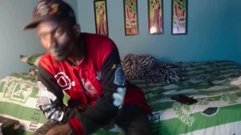 Miltonn online show from 01.05.26