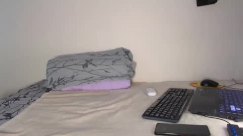 Snapshot of miluegin chatting on 10.27.25 Noah online show from 10.27.25