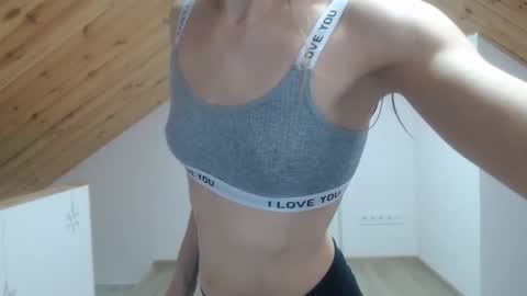 milusea online show from 11.23.25