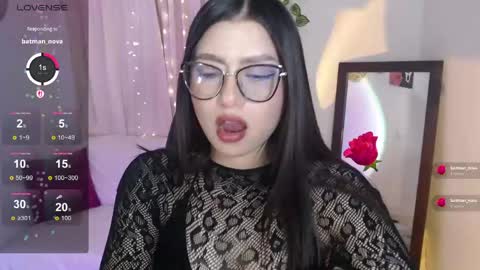Snapshot of mily_thomson_b chatting on 06.06.26 Mily online show from 06.06.26