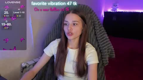 Snapshot of milyamess chatting on 10.15.25 Emily online show from 10.15.25