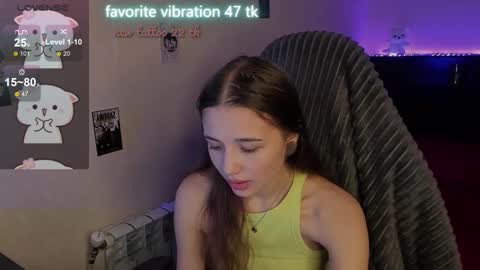 Snapshot of milyamess chatting on 11.17.25 Emily online show from 11.17.25