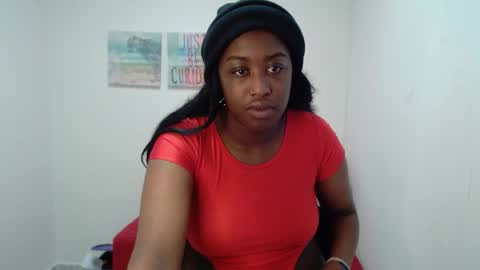 Snapshot of milykabigass69 chatting on 10.24.25 milykabigass69 online show from 10.24.25