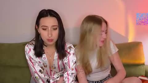 MilaBlack and  StacyBlonde Today unboxing Lovens OMG online show from 06.28.26