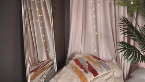 Frances  Next streams Thu Fri Sat 8am -  4pm GMT3 online show from 11.09.25