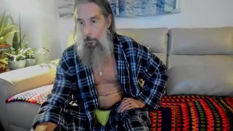 Snapshot of mindphuk chatting on 11.23.25 mindphuk online show from 11.23.25