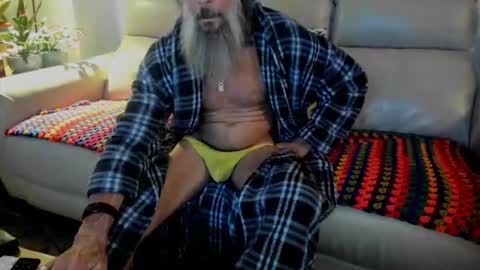 Snapshot of mindphuk chatting on 12.01.25 mindphuk online show from 12.01.25