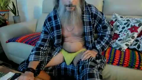 Snapshot of mindphuk chatting on 12.17.25 mindphuk online show from 12.17.25