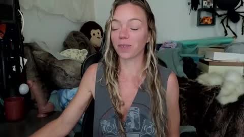 Mindy Mars online show from 10.20.25