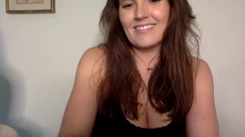 Snapshot of mindymounds chatting on 05.09.26 Mindy online show from 05.09.26