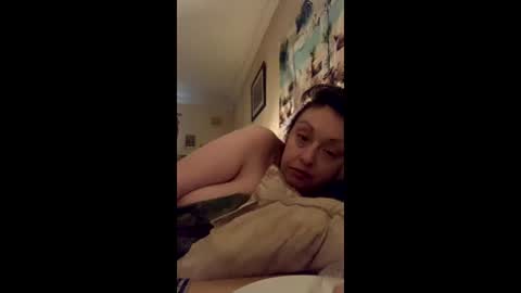 please subscribe to my fansly  please no video or photos must be recorded or re sold online show from 04.01.26